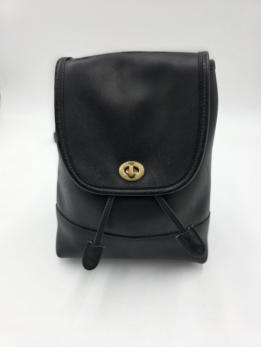 Vintage 1998 Coach Devon Daypack Backpack (Stvle 9960)-Black Glovetanned Leather